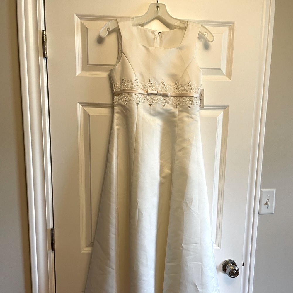 David’s Bridal Junior Bridesmaids Dress